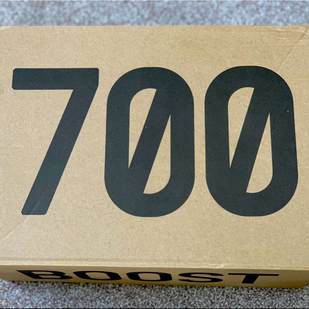 Yeezy 700 v2 “Inertia”